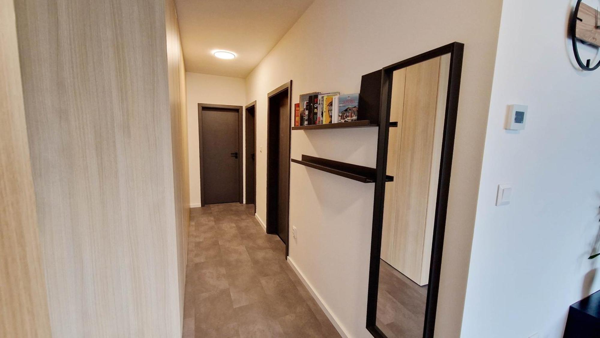 Hillshome - 84M2 Moderny Byt S Terasou Aj Saunou Liptovsky Mikulas Exterior photo